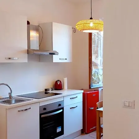 Les Estrelles Bed & Breakfast *